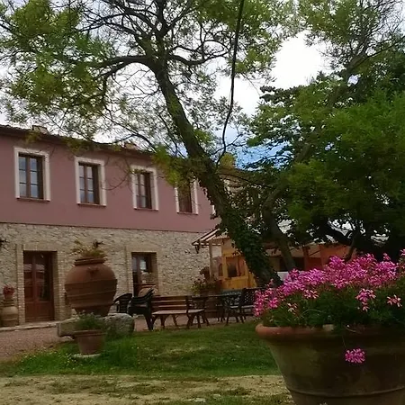 Agriturismo La Moriccia Farm stay *